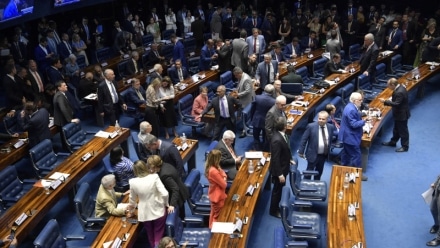 Senado aprova reforma tributária e texto retorna para a Câmara